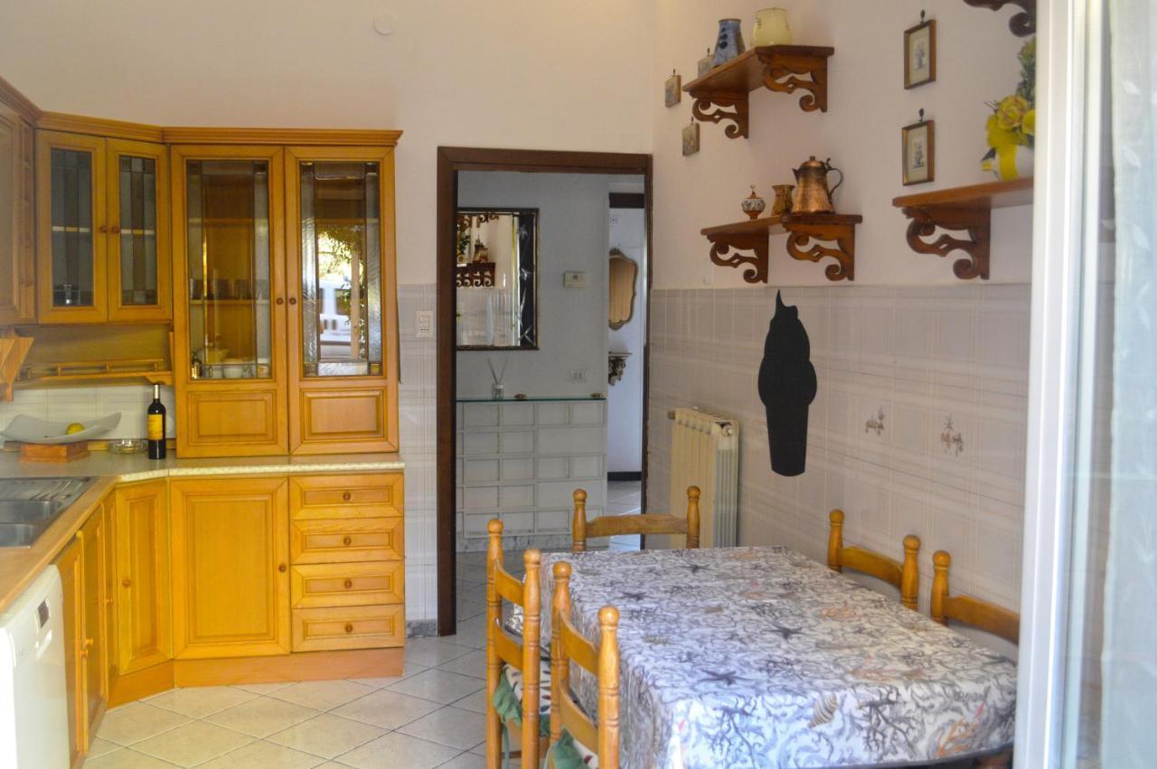 Appartamento In Via Calvi リド・ディ・オスティア エクステリア 写真